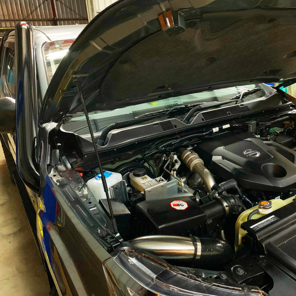 NP300/D23 Navara (2014+) 4" Stainless Steel Snorkel Kit